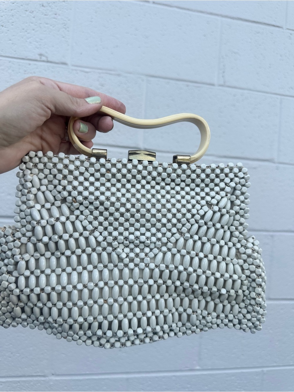 Vintage-White Beaded Top-Handle Bag Beaded purse with Bakelite handle